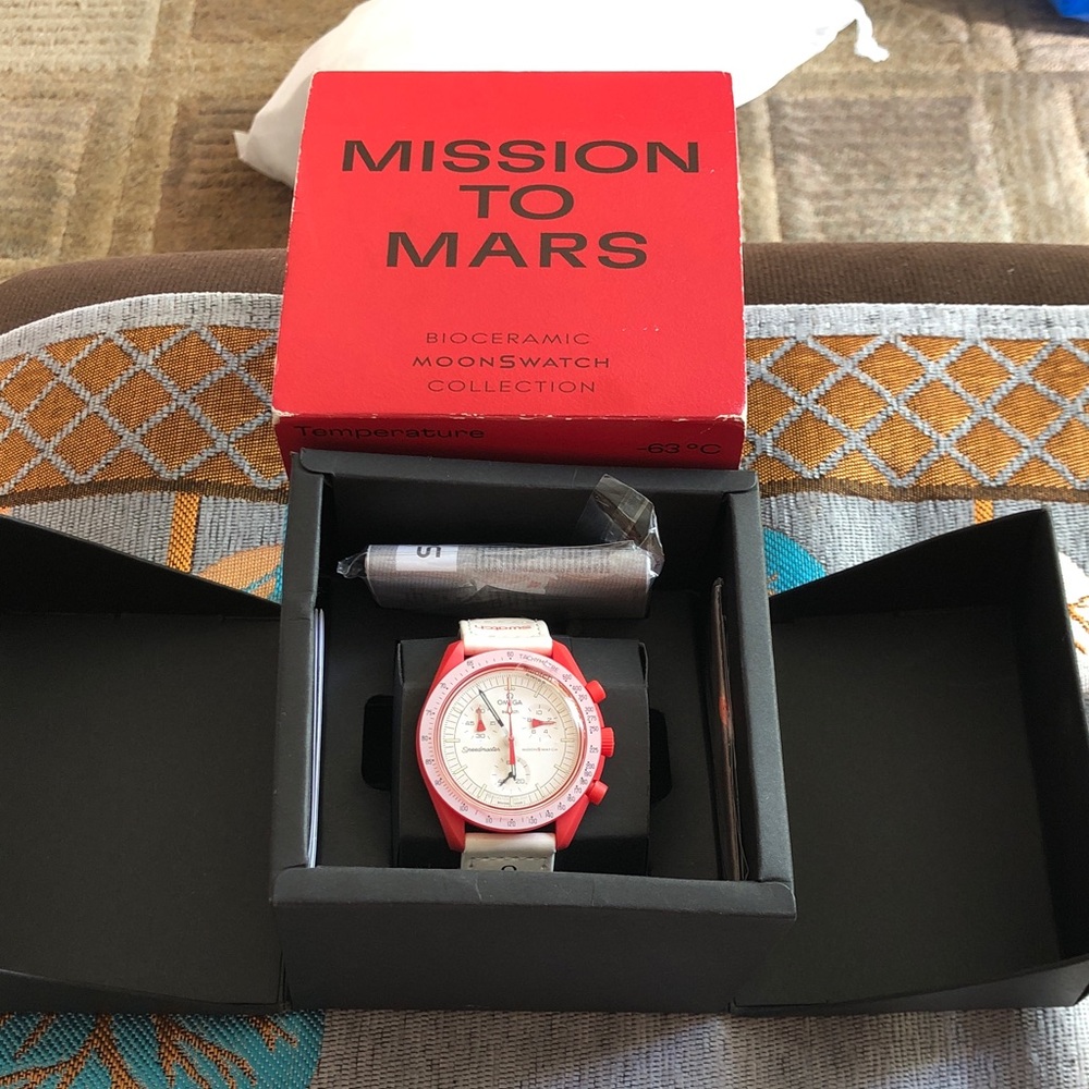 BRand new.Swatch/Omega  Speedmaster 'Mission to Mars' Red and White Strap Watch